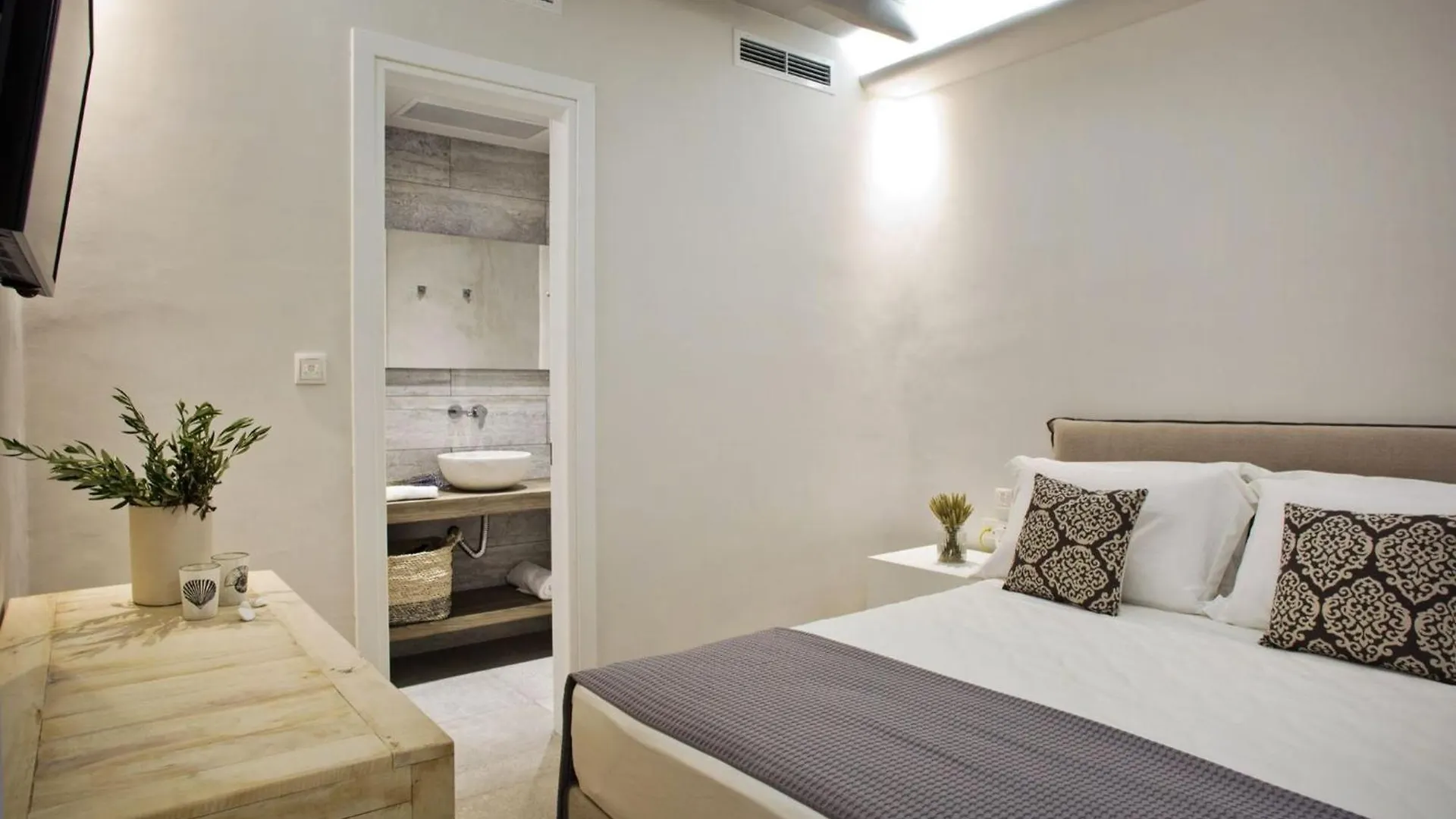 Elegant Mykonos Villa Villa White Satin Private Gym 4 Bedrooms Sea View Tourlos Greece