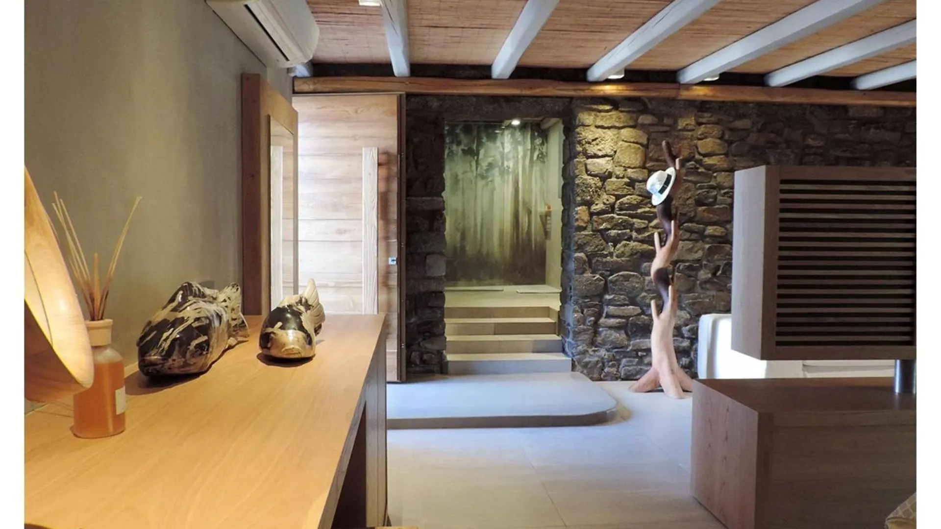 Lkm 5 Bed Villa White Satin Agia Sofia Mykonos